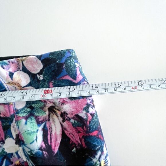 Guess Floral Pencil Skirt Stretch Scuba Back Zip Vented Women's S - Picture 8 of 10